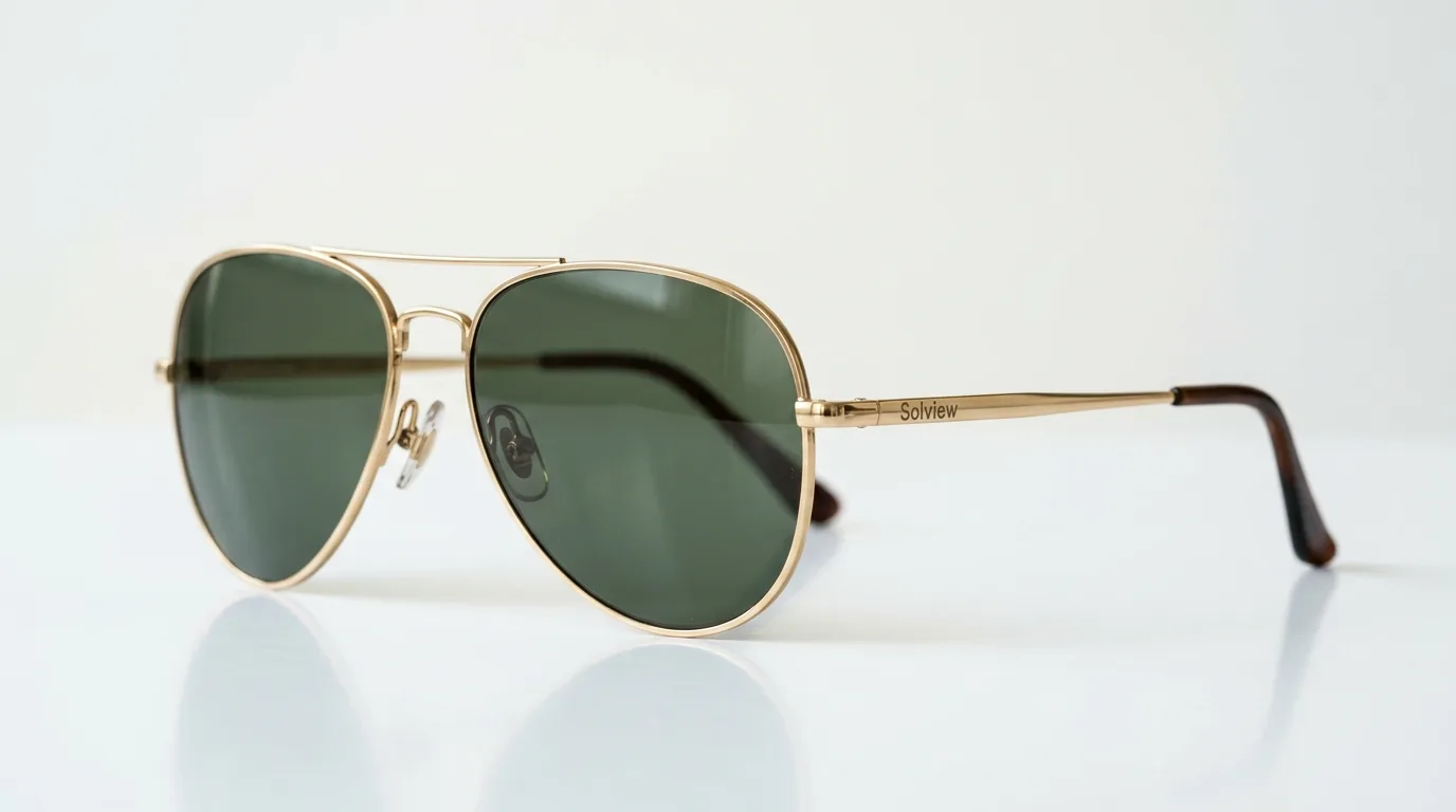 Sunglasses & Eyewear AI photography prompt example